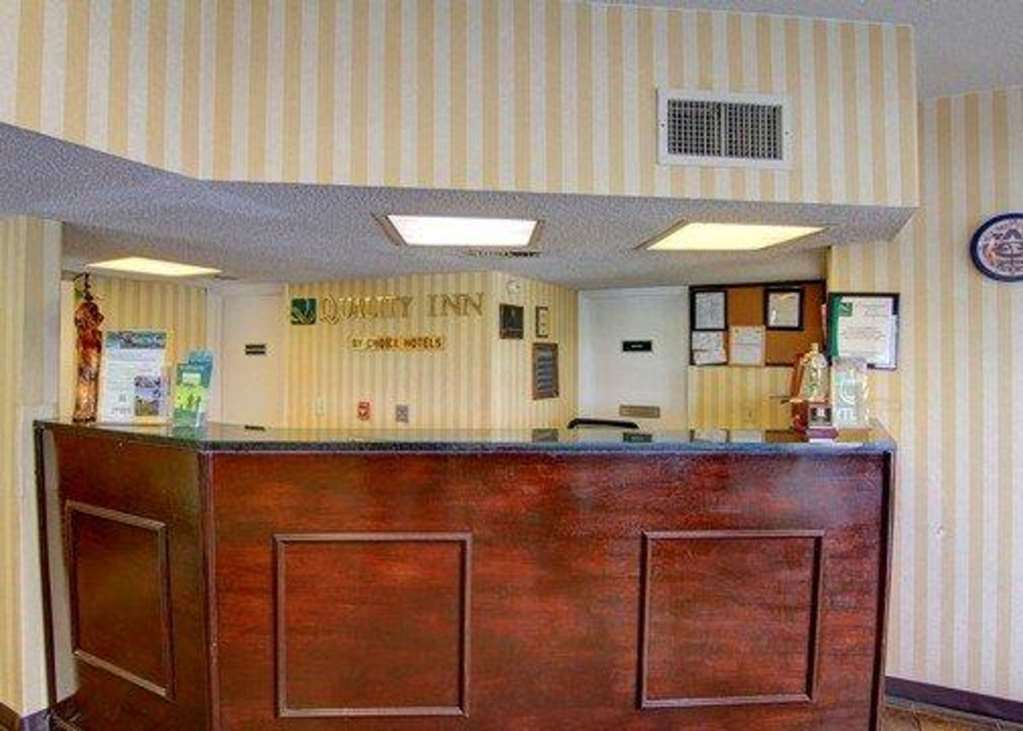 Quality Inn Auburn Campus Area I-85 Интерьер фото