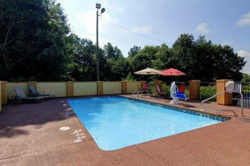 Quality Inn Auburn Campus Area I-85 Экстерьер фото