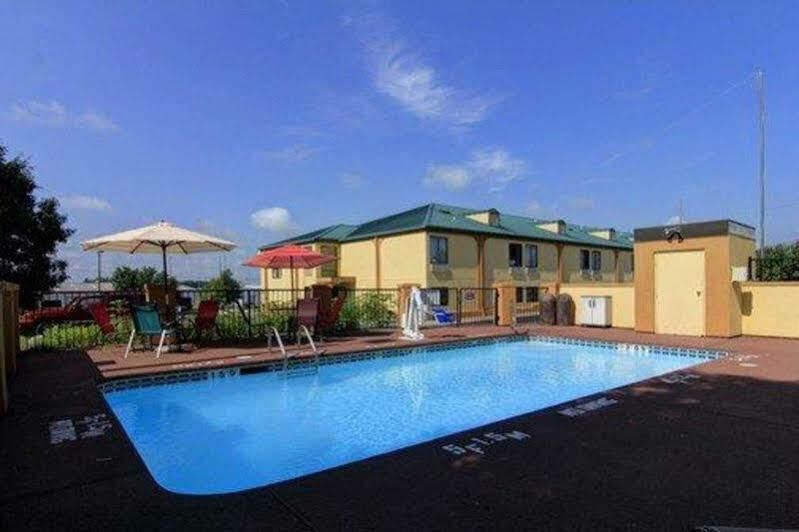 Quality Inn Auburn Campus Area I-85 Экстерьер фото